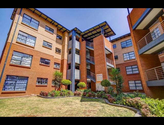 3 BEDROOM TOWNHOUSE FOR SALE IN EVELEIGH